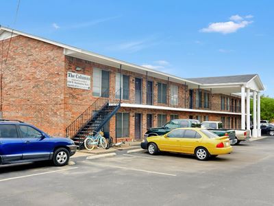 onsite parking for Stephenville apartment