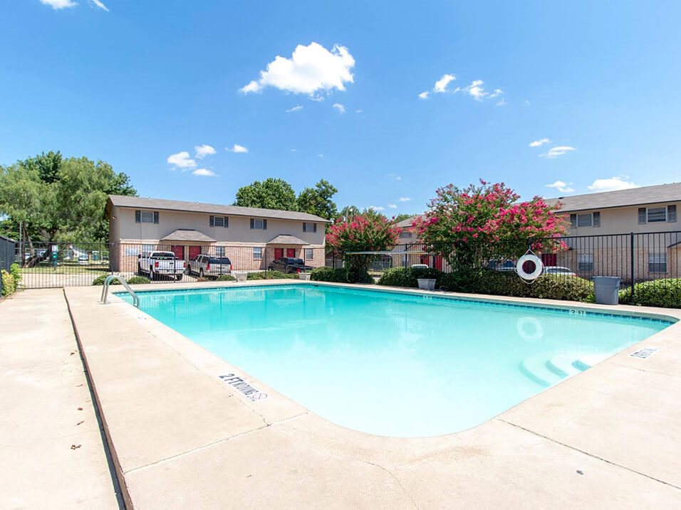 Photos and Video of Auburn Place in Stephenville , TX