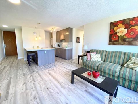 Source URL: https://prod-avail.s3.amazonaws.com/public_images/30132154/listing/MV1403_LV2.jpg