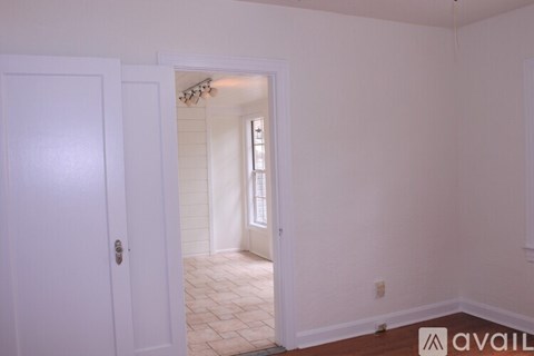 Source URL: https://prod-avail.s3.amazonaws.com/public_images/30954950/listing/IMG_3910_(2).JPG