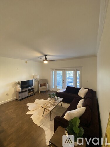 Source URL: https://prod-avail.s3.amazonaws.com/public_images/33396581/listing/reunion_resort_living_room_photo.jpg