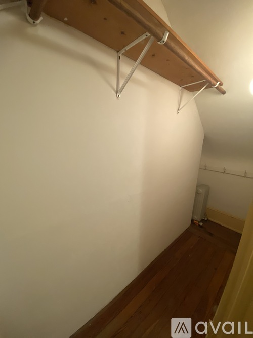 Source URL: https://prod-avail.s3.amazonaws.com/public_images/31287833/listing/IMG_1489.jpg