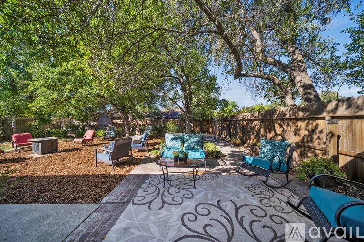 Source URL: https://prod-avail.s3.amazonaws.com/public_images/38743959/listing/Redding-Real-Estate-Photography-31.jpg