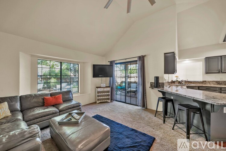 Source URL: https://prod-avail.s3.amazonaws.com/public_images/38743935/listing/Redding-Real-Estate-Photography-14.jpg