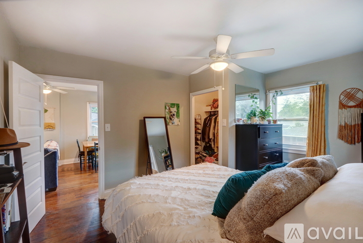 Source URL: https://prod-avail.s3.amazonaws.com/public_images/31592509/listing/GAptBedroom1b.JPG