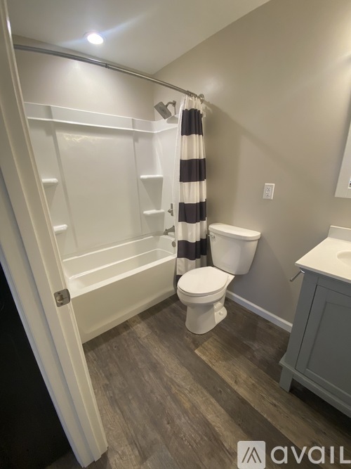 Source URL: https://prod-avail.s3.amazonaws.com/public_images/32786065/listing/IMG-5690.jpg
