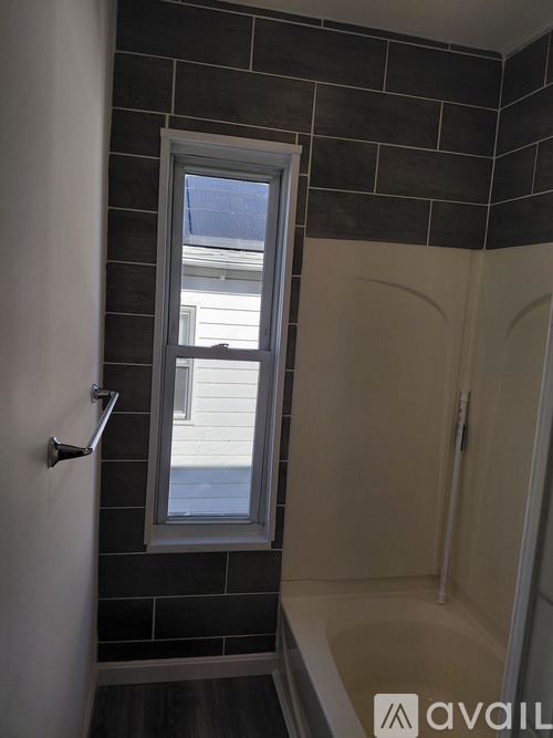 Source URL: https://prod-avail.s3.amazonaws.com/public_images/41713170/listing/1000000889.jpg