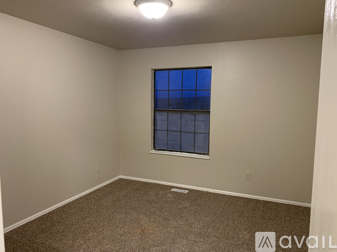 Source URL: https://prod-avail.s3.amazonaws.com/public_images/33130554/listing/IMG_9021.HEIC.jpg