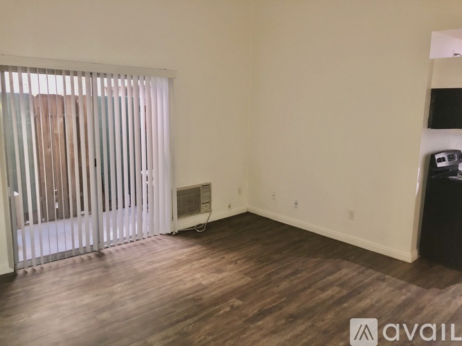 Source URL: https://prod-avail.s3.amazonaws.com/public_images/32961164/listing/IMG_1050.jpeg