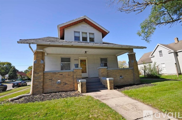 Source URL: https://prod-avail.s3.amazonaws.com/public_images/33262604/listing/Front_house.jpg