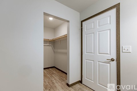 Source URL: https://prod-avail.s3.amazonaws.com/public_images/33787533/listing/RWP20603-HDR.jpg