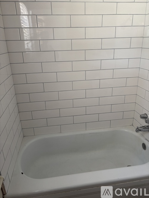Source URL: https://prod-avail.s3.amazonaws.com/public_images/41757088/listing/IMG_3328.jpeg