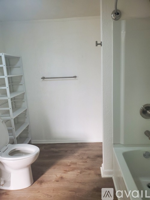 Source URL: https://prod-avail.s3.amazonaws.com/public_images/35421941/listing/20230614_181059.jpg