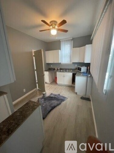 Source URL: https://prod-avail.s3.amazonaws.com/public_images/41723137/listing/Kitchen_2025.jpg