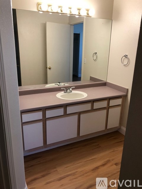 Source URL: https://prod-avail.s3.amazonaws.com/public_images/36548455/listing/GUEST_SINK.JPG