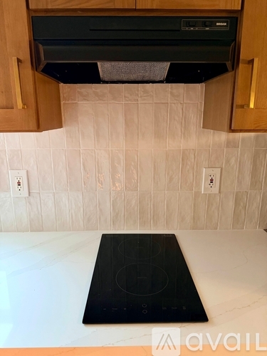 Source URL: https://prod-avail.s3.amazonaws.com/public_images/41717371/listing/714_Philly-4.jpg