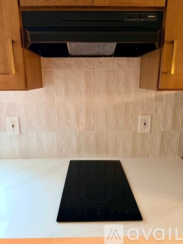 Source URL: https://prod-avail.s3.amazonaws.com/public_images/41717371/listing/714_Philly-4.jpg