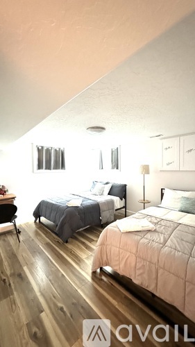Source URL: https://prod-avail.s3.amazonaws.com/public_images/37700755/listing/IMG_0463.jpg