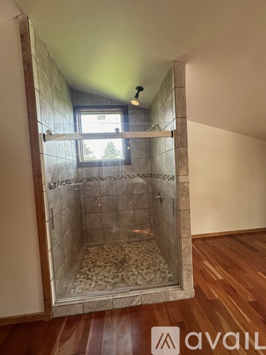Source URL: https://prod-avail.s3.amazonaws.com/public_images/39084078/listing/IMG_5139.jpg