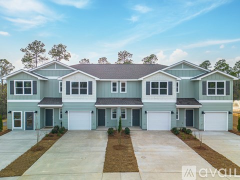 Source URL: https://prod-avail.s3.amazonaws.com/public_images/39078158/listing/Highland_Lake_Townhomes-3000.jpeg