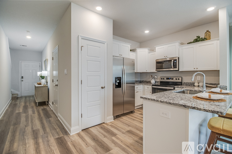 Source URL: https://prod-avail.s3.amazonaws.com/public_images/39078159/listing/Highland_Lake_Townhomes_Photos_3.jpeg