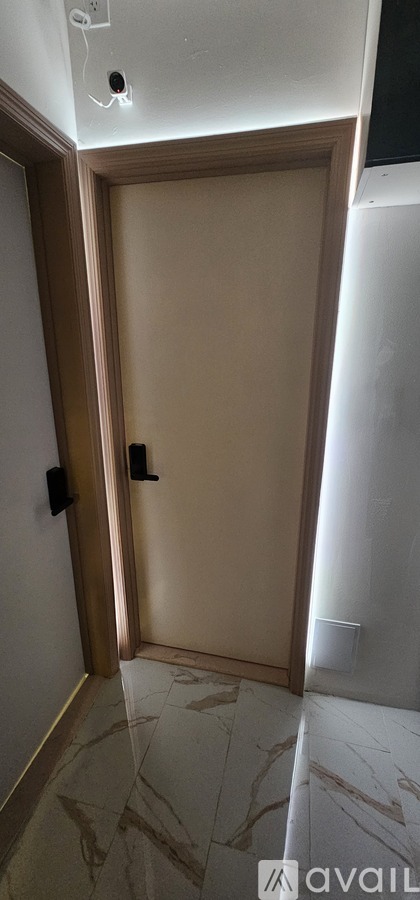 Source URL: https://prod-avail.s3.amazonaws.com/public_images/39372499/listing/20241119_161338.jpg
