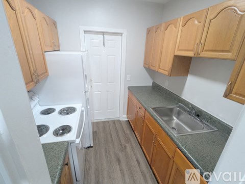 Source URL: https://prod-avail.s3.amazonaws.com/public_images/41771126/listing/215_Conniston_Unit_4_-_Kitchen_2_(1).jpg