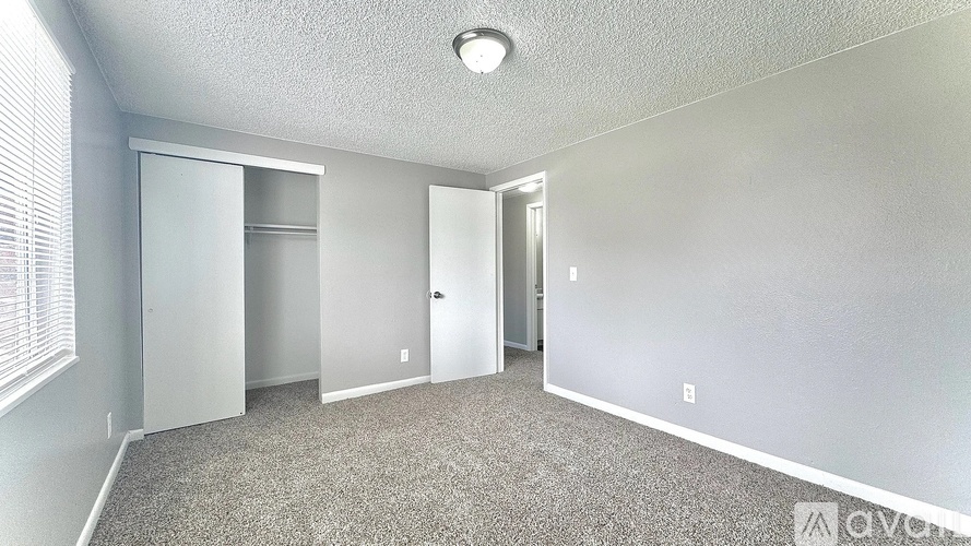 Source URL: https://prod-avail.s3.amazonaws.com/public_images/41752616/listing/Summit_new_bed.jpg