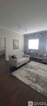 2-bedroom apartment at 1064 North Tamiami Trail in Sarasota