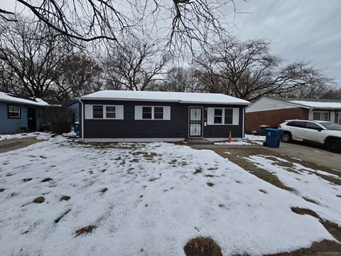 1044 Hobart St. 3 Beds Apartment for Rent
