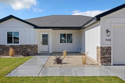 948 Gregory Way 4 Beds Apartment for Rent