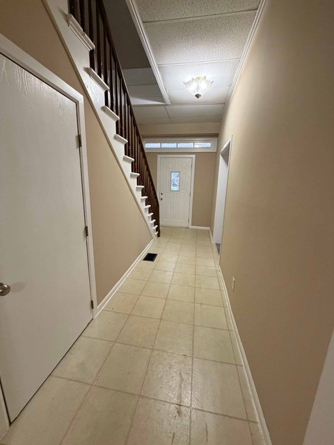 475 West Mckibben Street 2 Beds Apartment for Rent