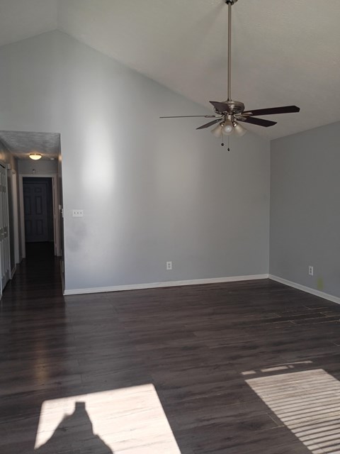 2017 West Market Street 3 Beds Apartment for Rent