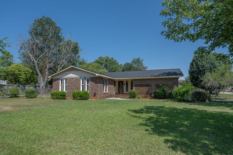 1 Riverwood Circle 3 Beds Apartment for Rent