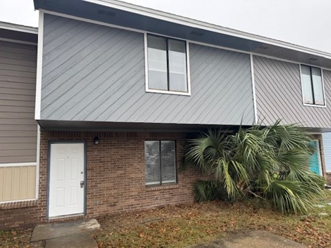 #2 3 Beds Apartment for Rent