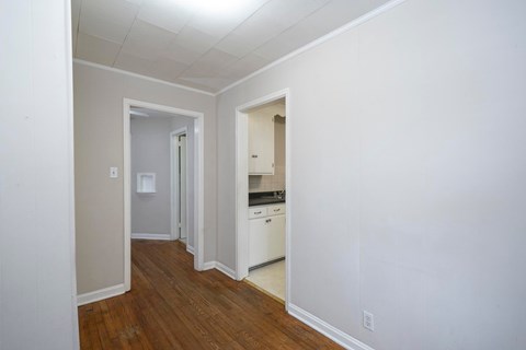 410 Newsom Street 2 Beds Apartment for Rent