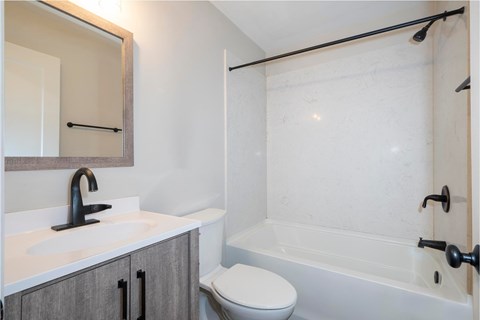 414 Newsom Street 2 Beds Apartment for Rent