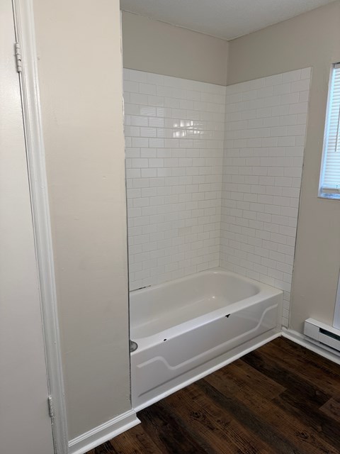 133 W Cornwallis Road 3 Beds Apartment for Rent