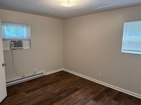 133 W Cornwallis Road 3 Beds Apartment for Rent