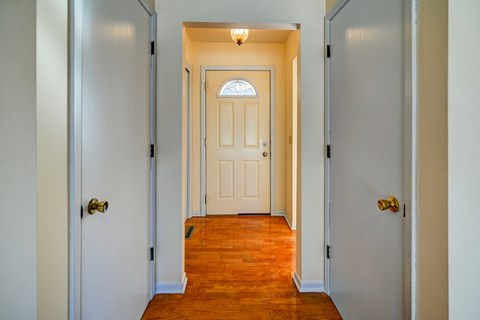 12 Brompton Circle 2 Beds Apartment for Rent