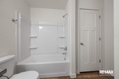 674 N 190 E 3 Beds Apartment for Rent