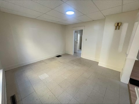 717 East 3Rd Street 3 Beds Apartment for Rent
