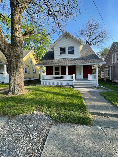 717 East 3Rd Street 3 Beds Apartment for Rent