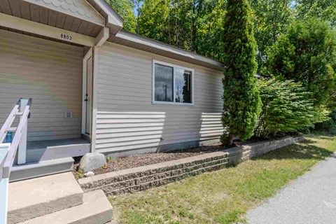 8803 E Fouch Rd 2 Beds Apartment for Rent