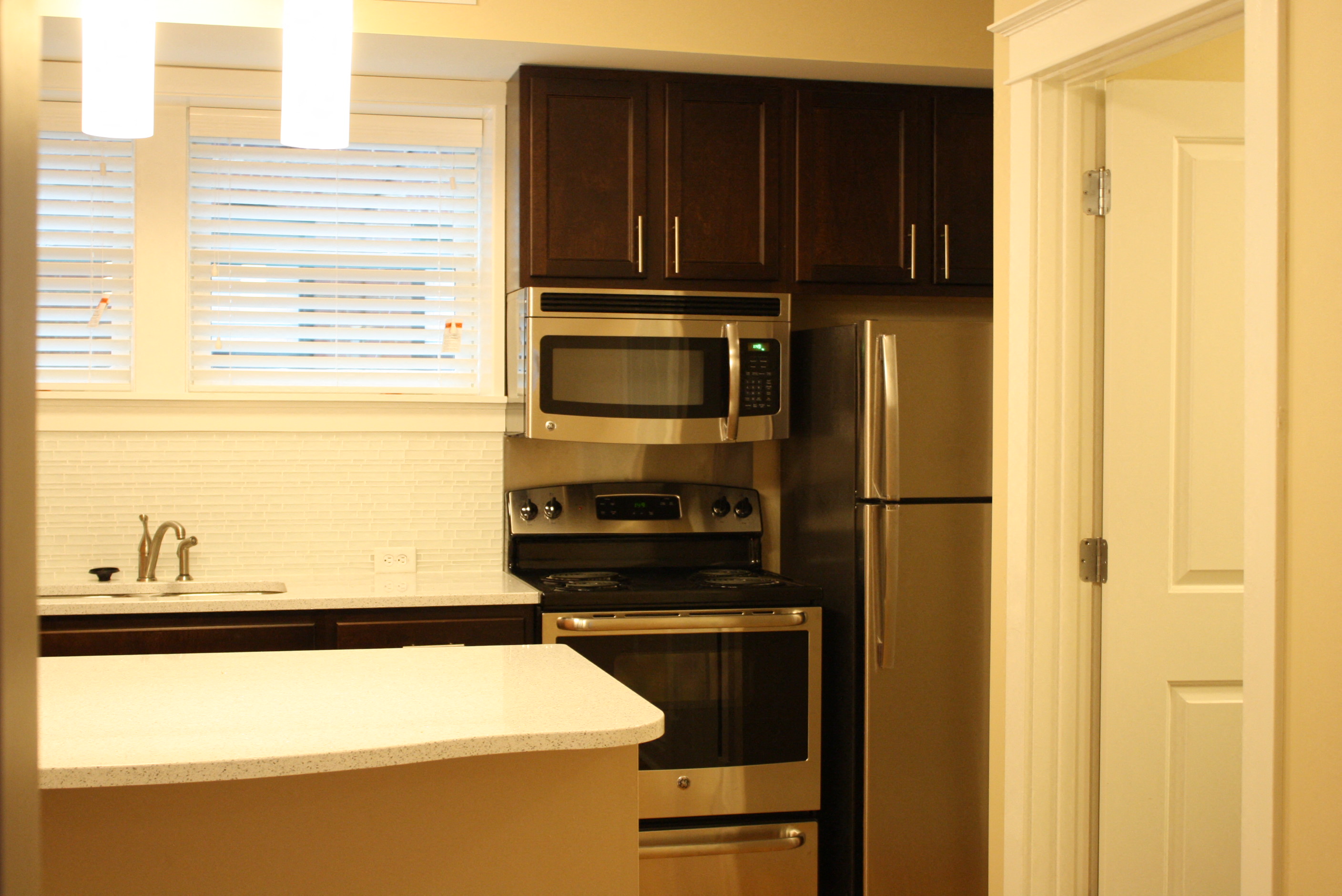 726 Interdrive St. 1-2 Beds Apartment for Rent
