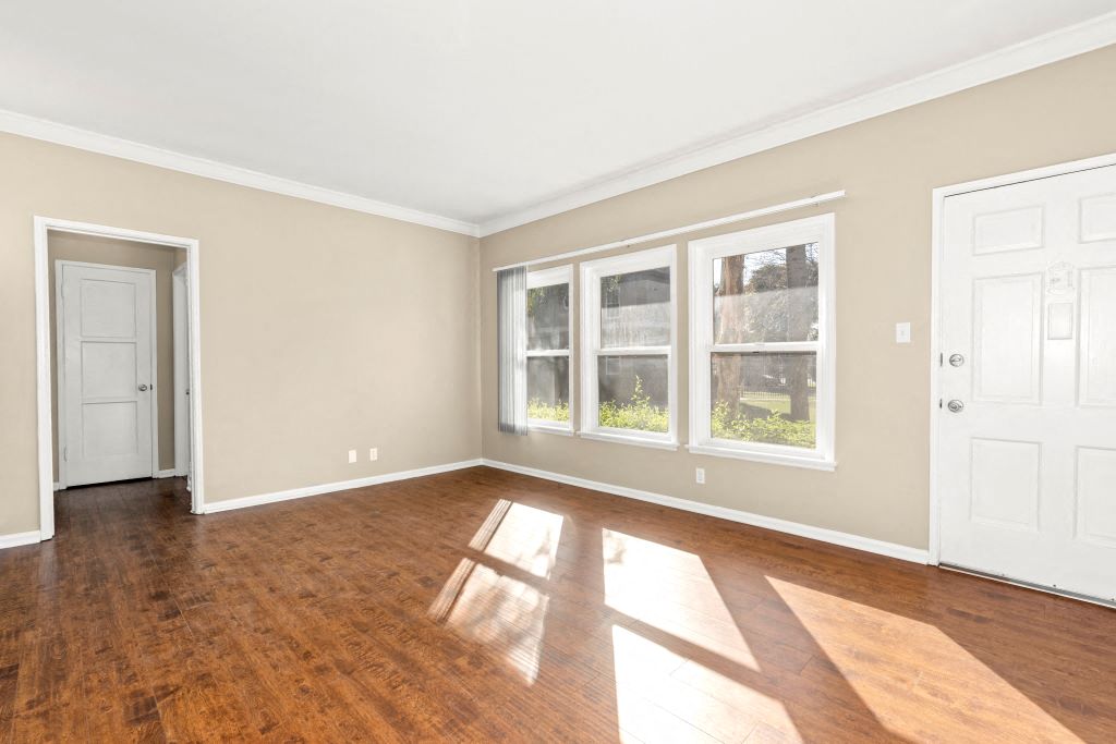 Apartments in Los Angeles Window