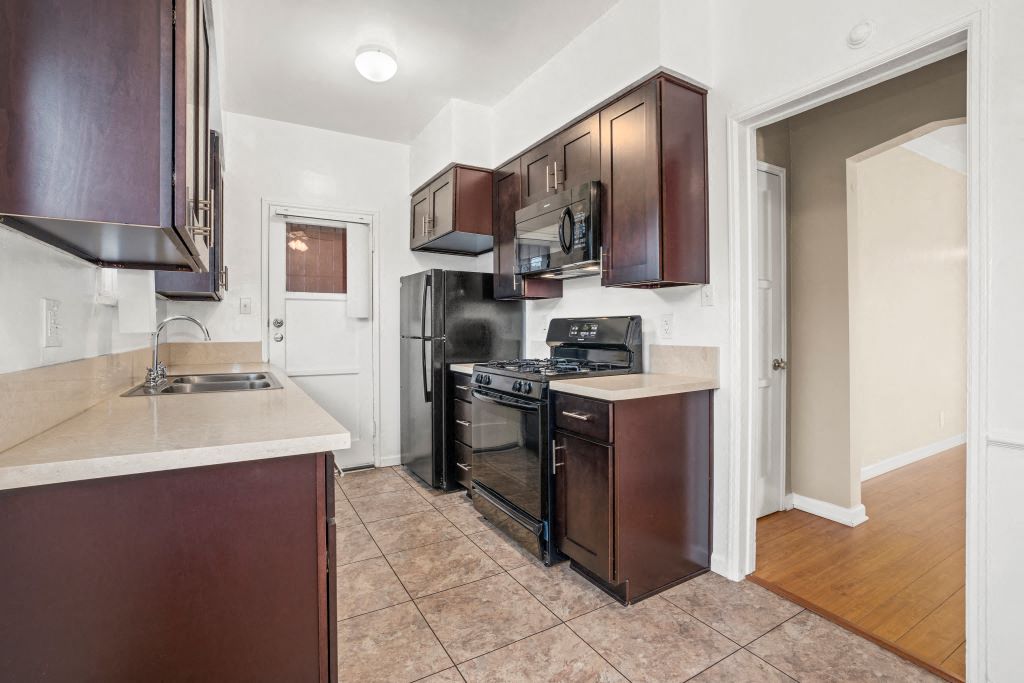 Apartments for rent in Los Angeles Kitchen