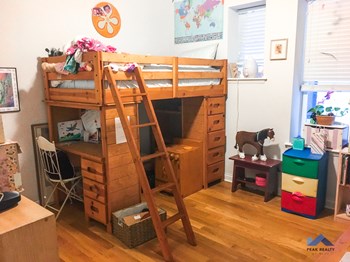 913 Forest Ave. 3-4 Beds Apartment for Rent - Photo Gallery 6