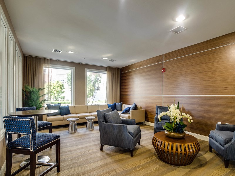 Luxurious Living Space at Water's Edge, New Jersey