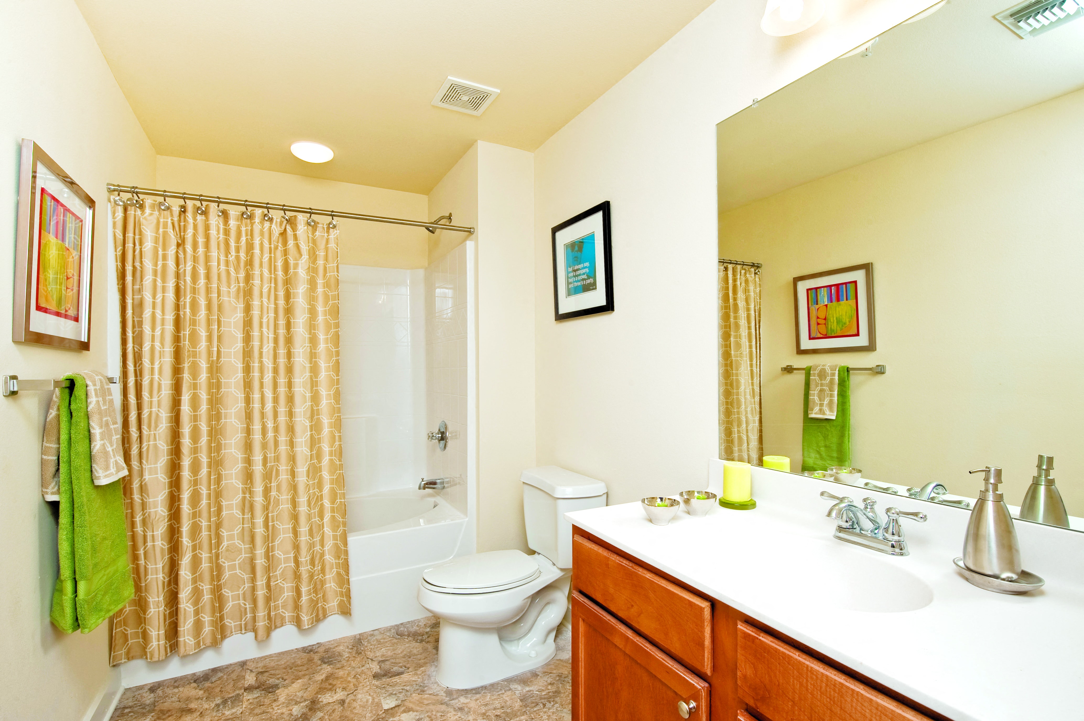 The Preserve New Orleans Mid-City Two Bedroom Bathroom